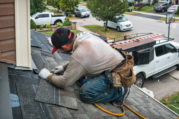 Professional Emergency Roof Repair technician working in Warren, NJ